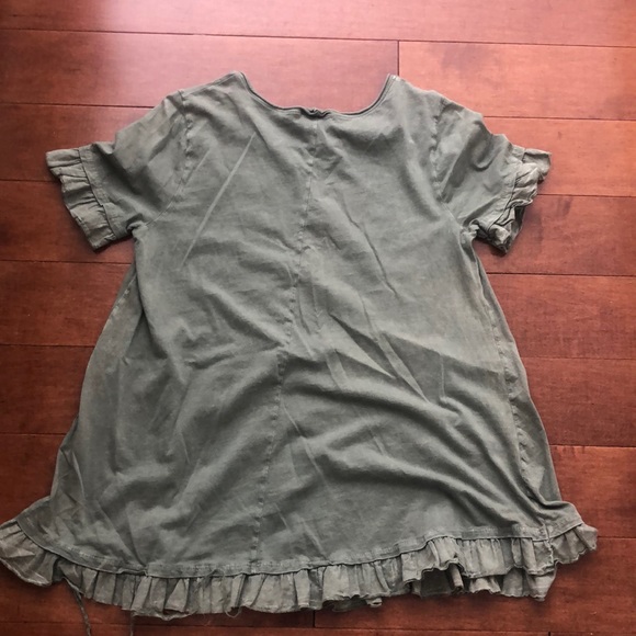 Altar’d State Ruffled Short Sleeve - Picture 2 of 2